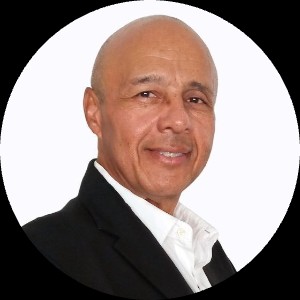 Alejandro Flores