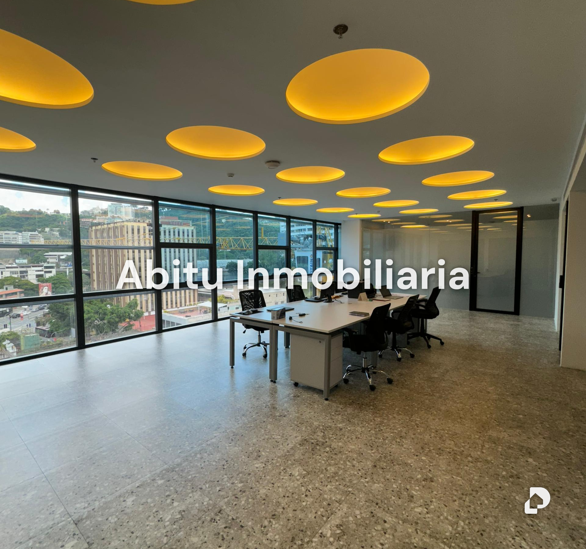 Oficina en Las Mercedes, Caracas