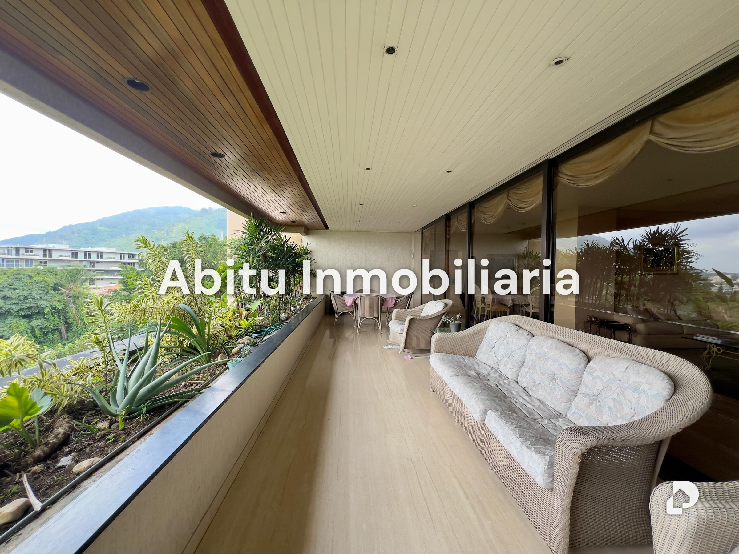 Apartamento en Los Palos Grandes, Caracas
