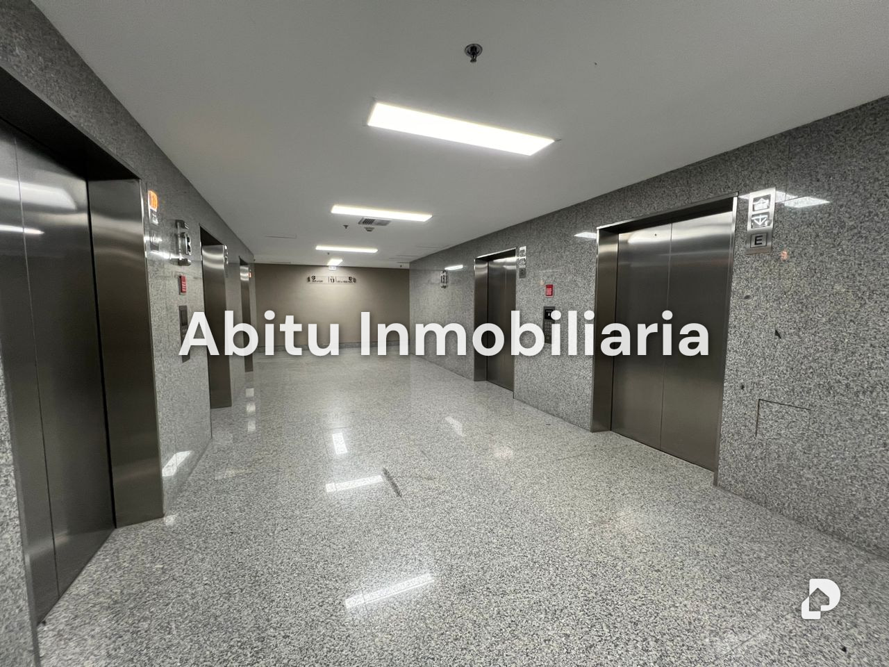 Oficina en Las Mercedes, Caracas