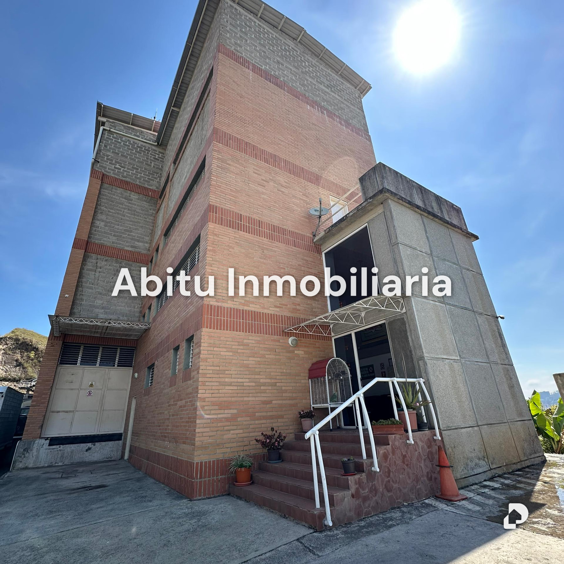 Edificio en San Antonio de Los Altos, Altos Mirandinos