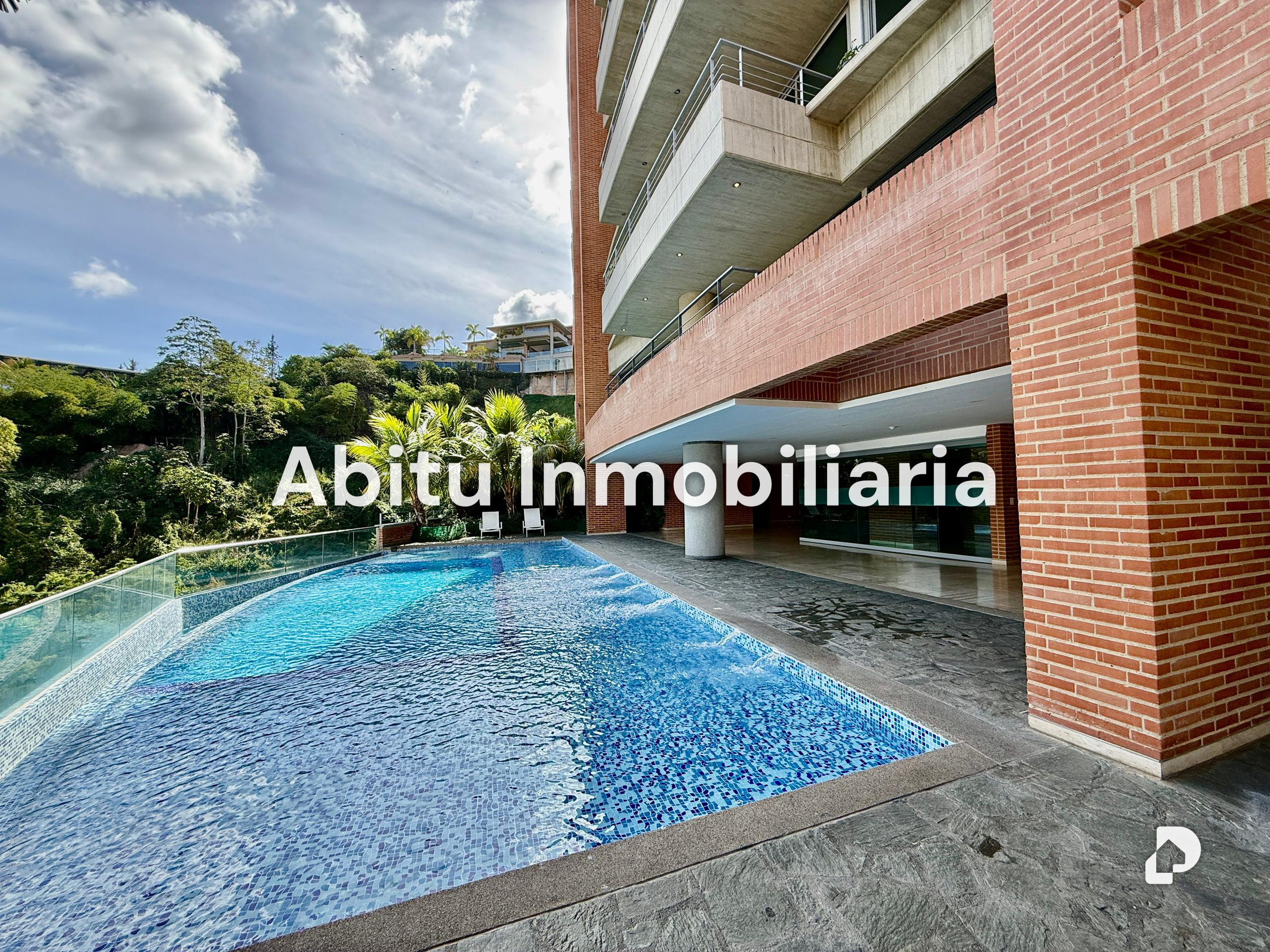 Apartamento en Lomas de Las Mercedes, Caracas