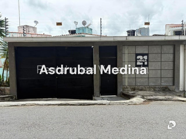 Casa en Lomas De La Trinidad, Caracas
