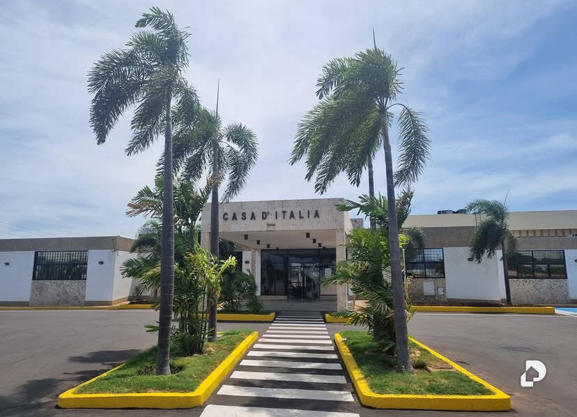 Local comercial en Avenida Goajira, Maracaibo