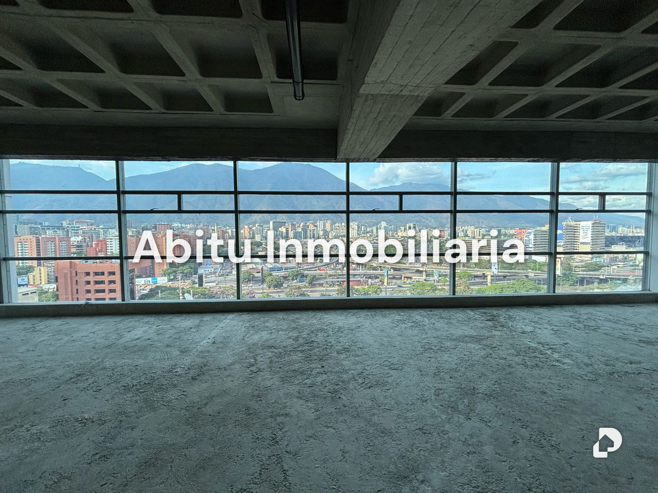 Oficina en Las Mercedes, Caracas