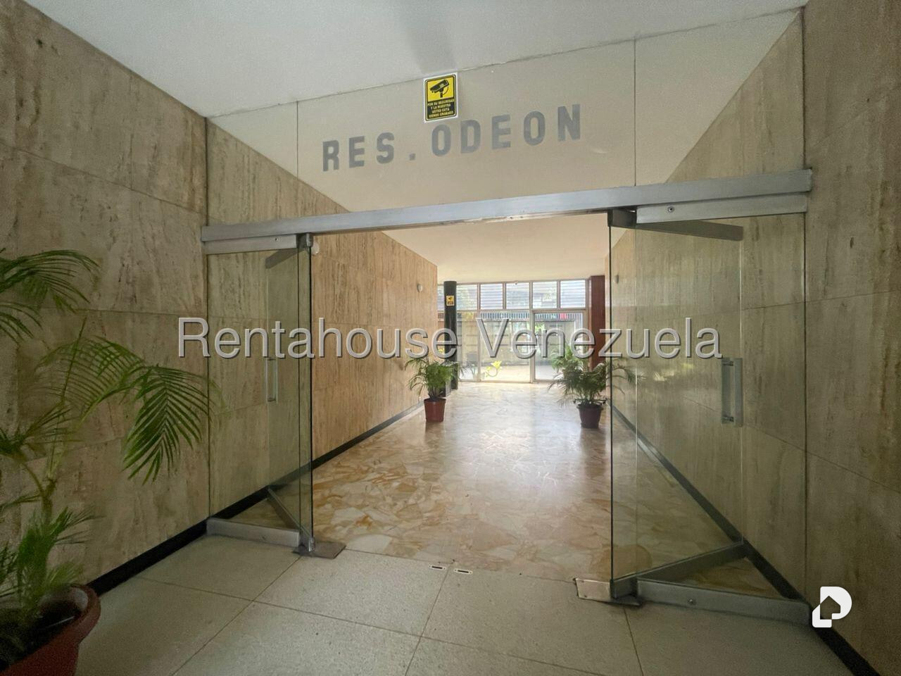 Local comercial en Los Chaguaramos, Caracas