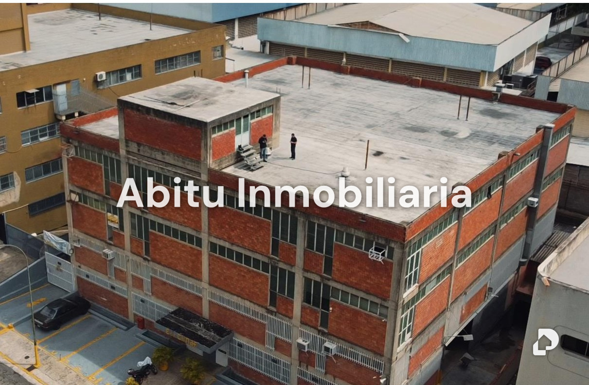 Edificio en La Urbina, Caracas