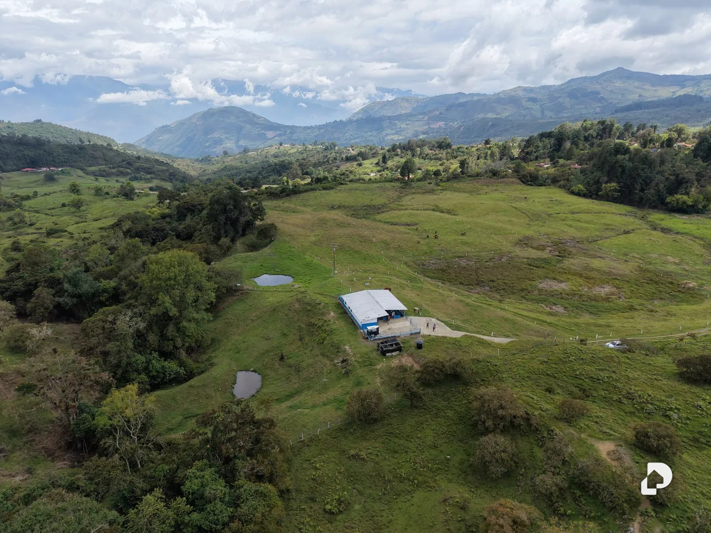 Finca en Los Cínaros a 3KM de las Cruces, Vía La Azulita