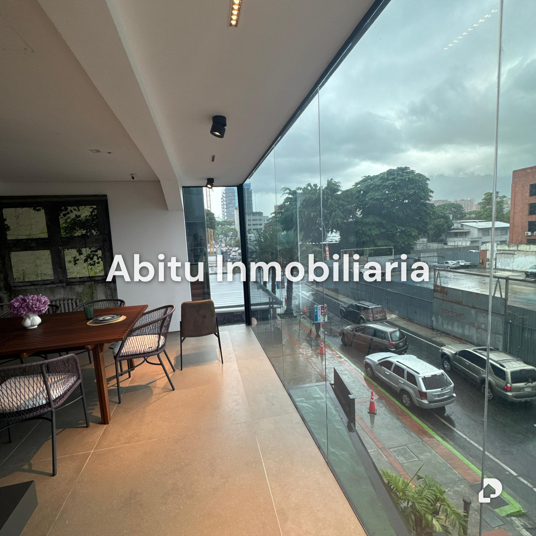Local comercial en Las Mercedes, Caracas
