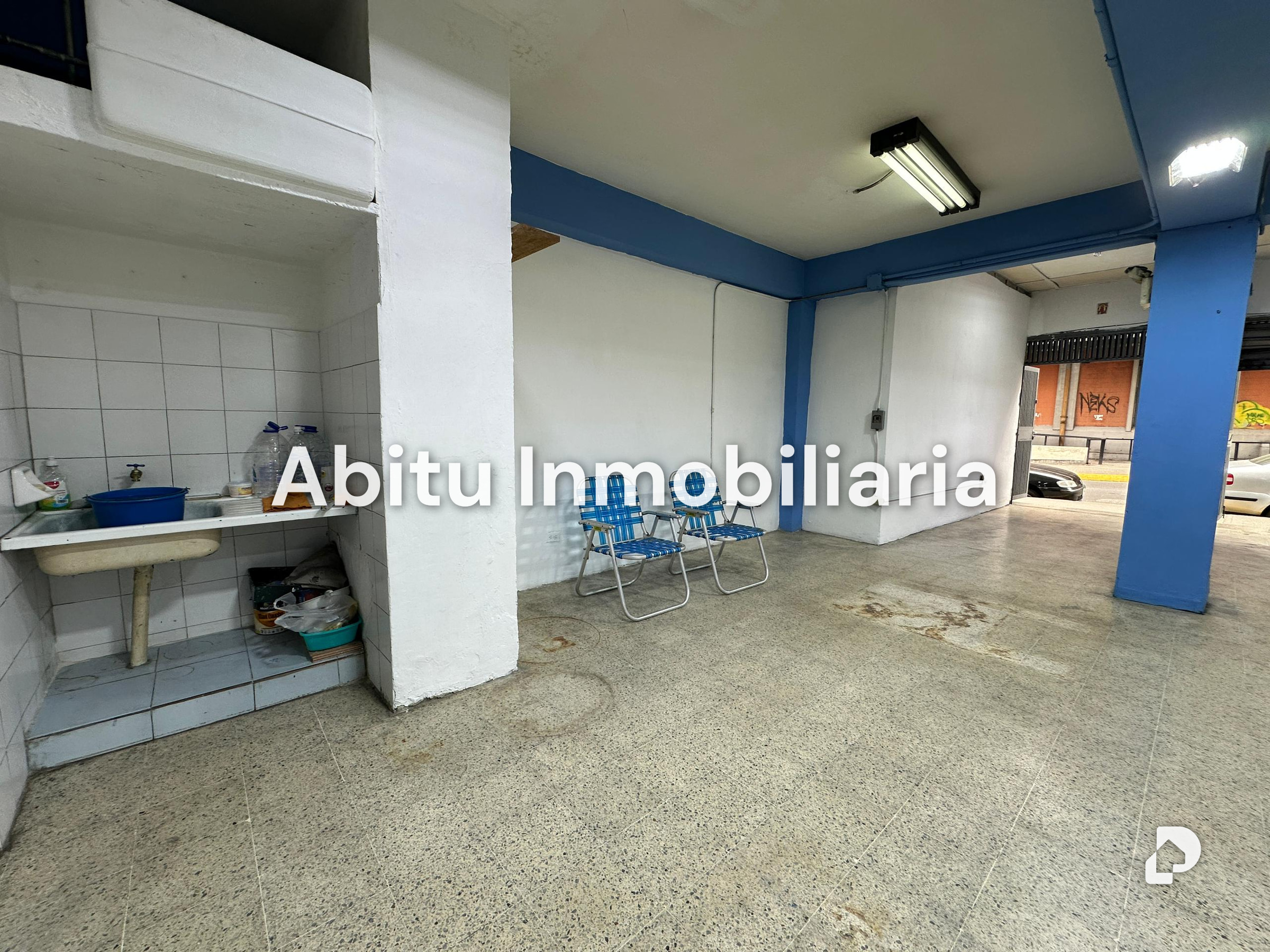 Local comercial en Av. Panteón, Caracas