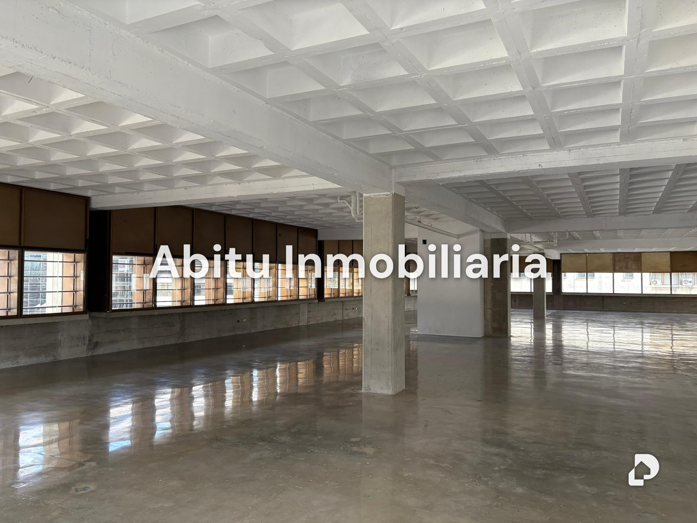 Oficina en Los Palos Grandes, Caracas