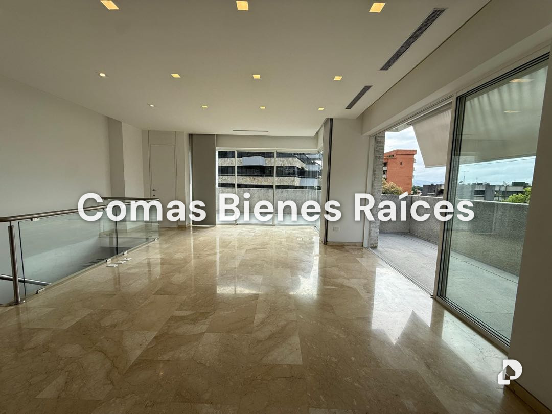 Apartamento en Los Palos Grandes, Caracas