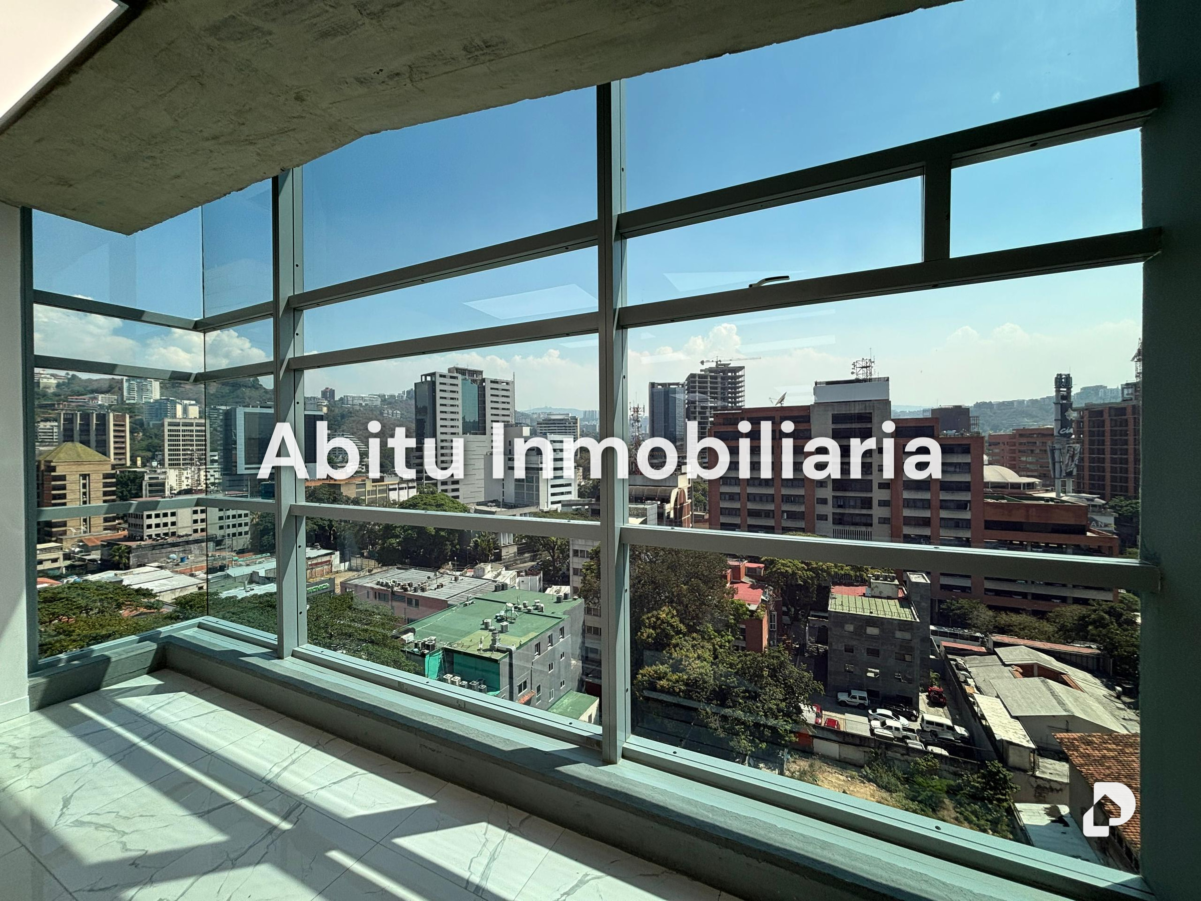 Oficina en Las Mercedes, Caracas