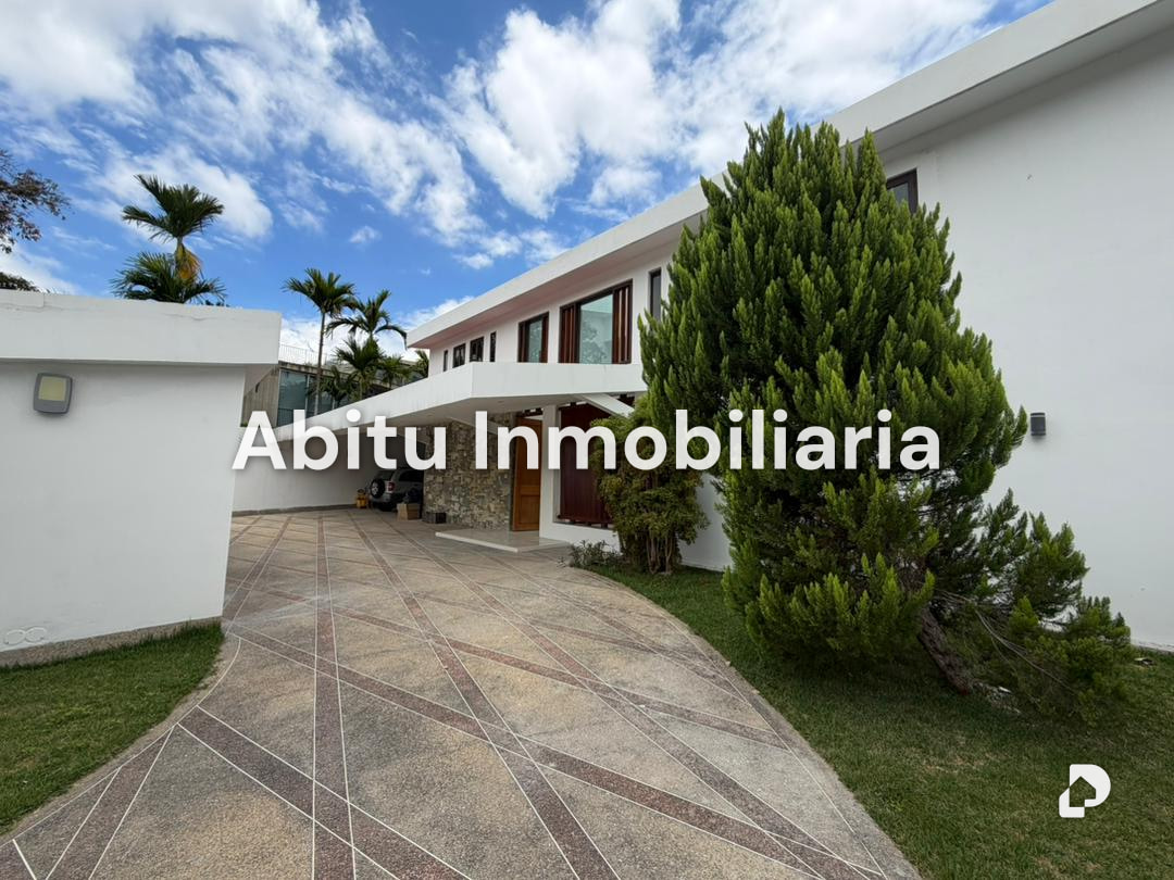 Casa en Lomas de Chuao, Caracas