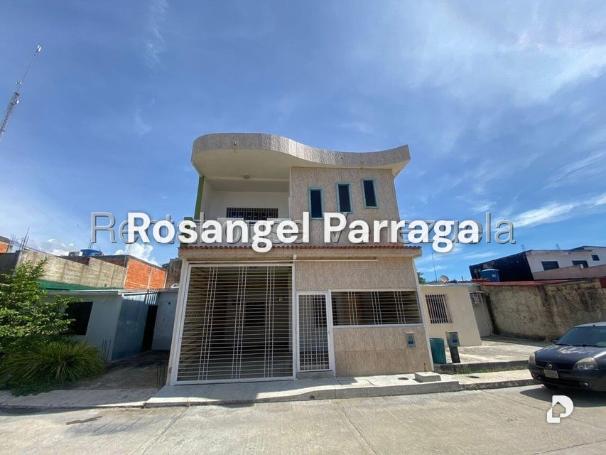 Casa en Altamira, San Joaquín
