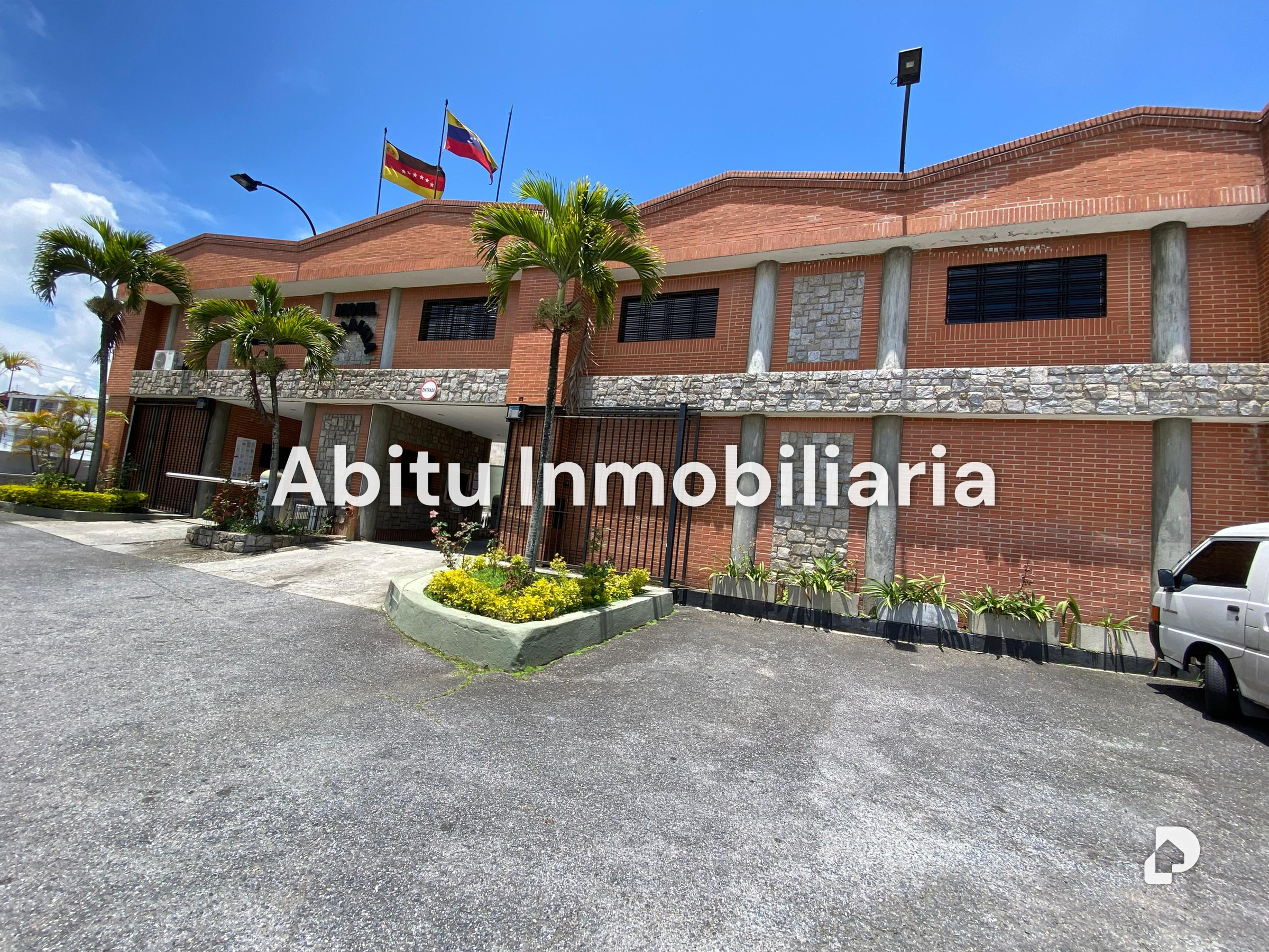 Edificio en Carrizal, Altos Mirandinos
