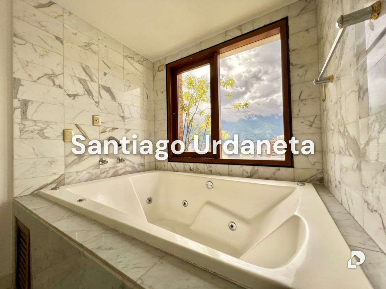 House in Lomas de Las Mercedes, Caracas – 13