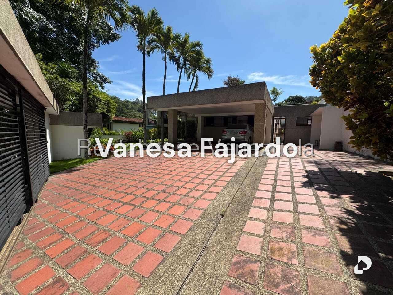Casa en Colinas del Tamanaco, Caracas – 14