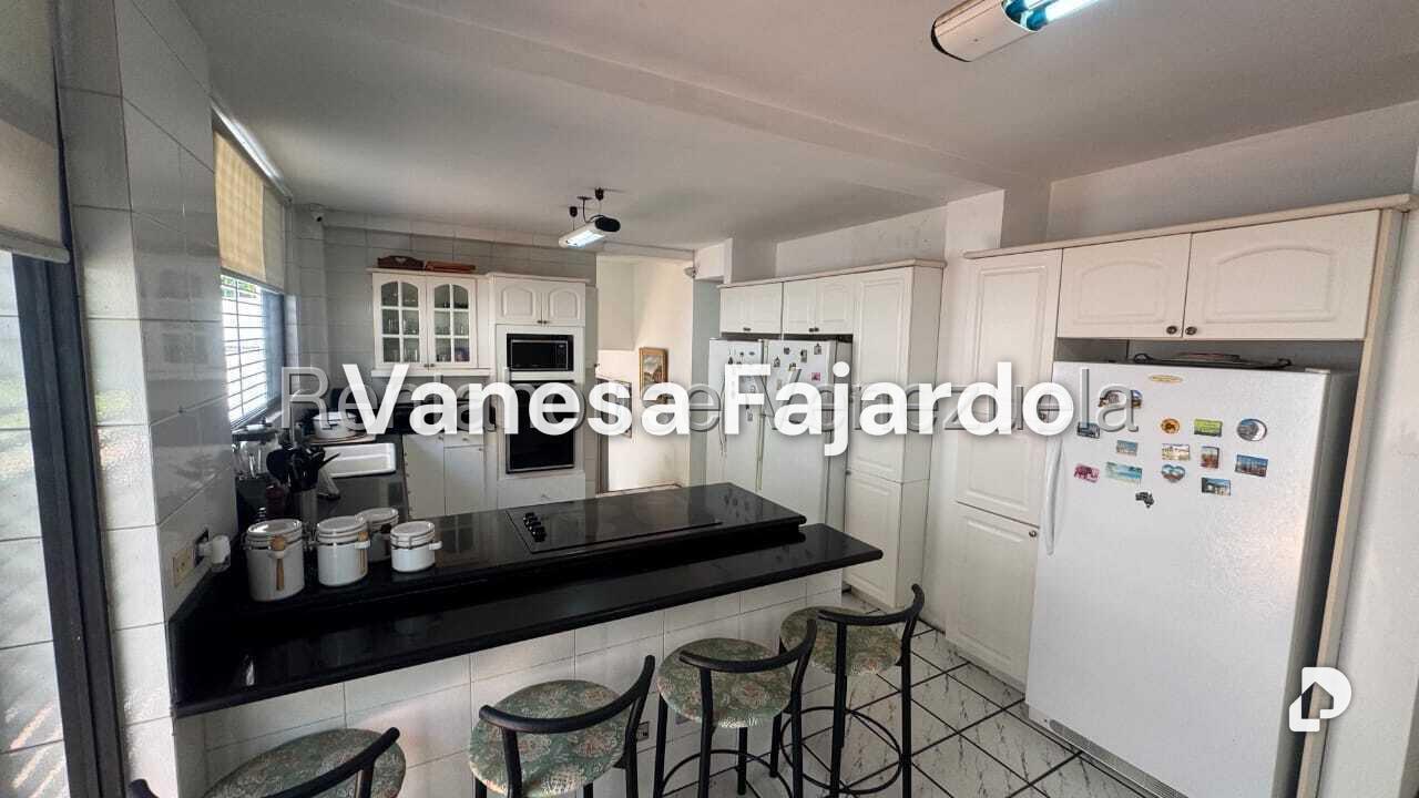 Casa en Colinas del Tamanaco, Caracas – 3