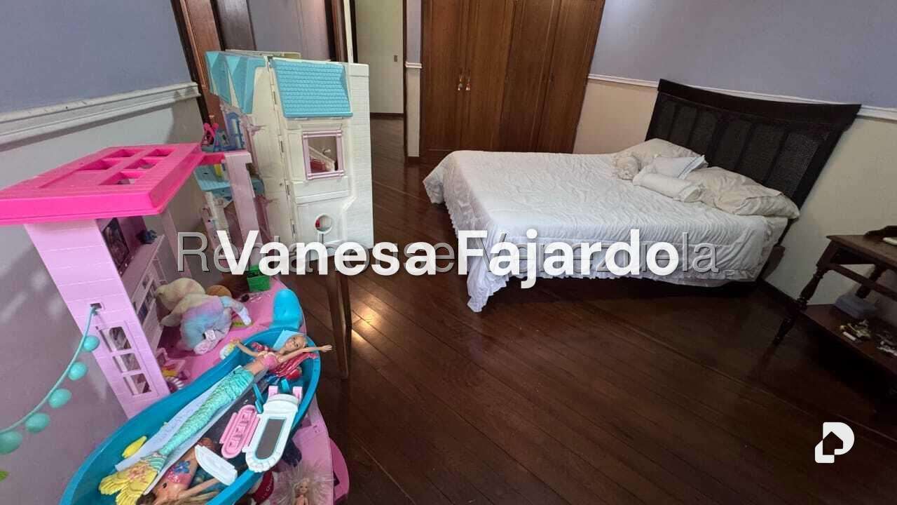 Casa en Colinas del Tamanaco, Caracas – 27
