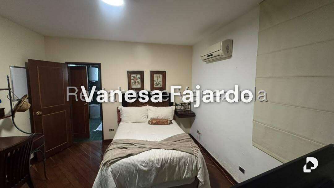 Casa en Colinas del Tamanaco, Caracas – 22