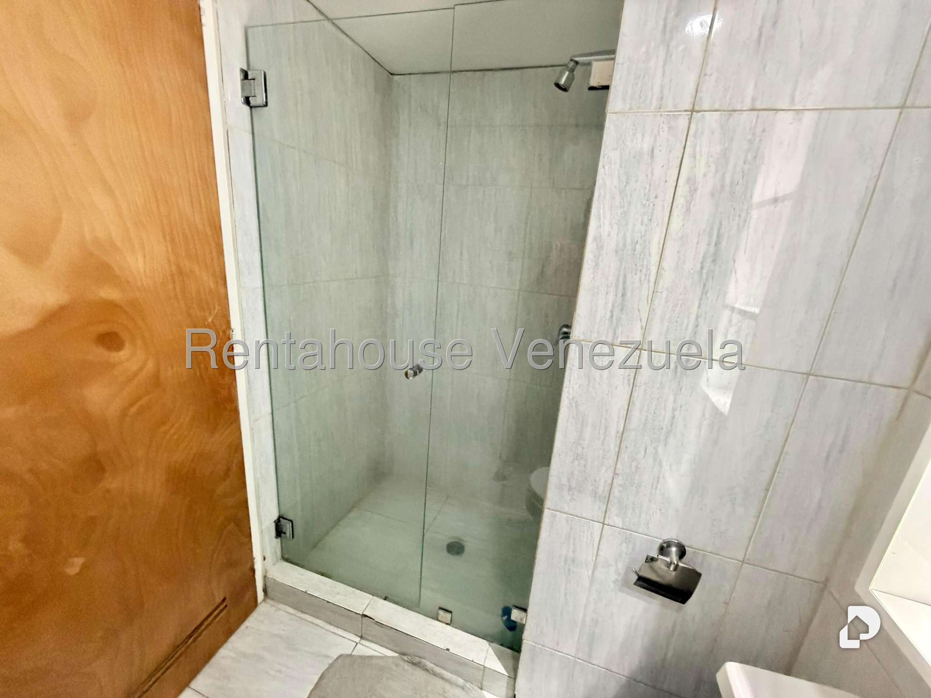 Apartamento en El Rosal, Caracas – 28