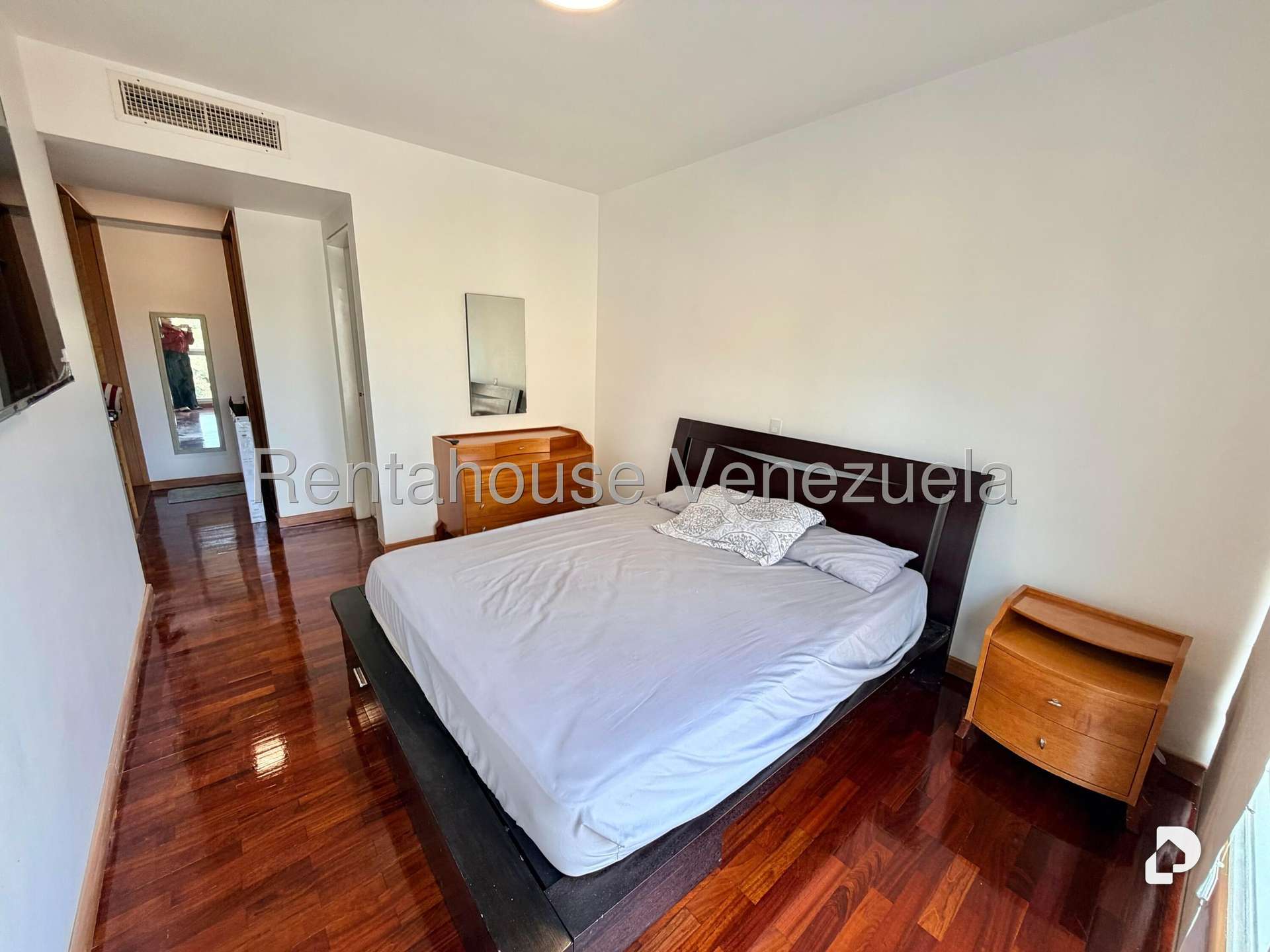 Apartamento en El Rosal, Caracas – 30