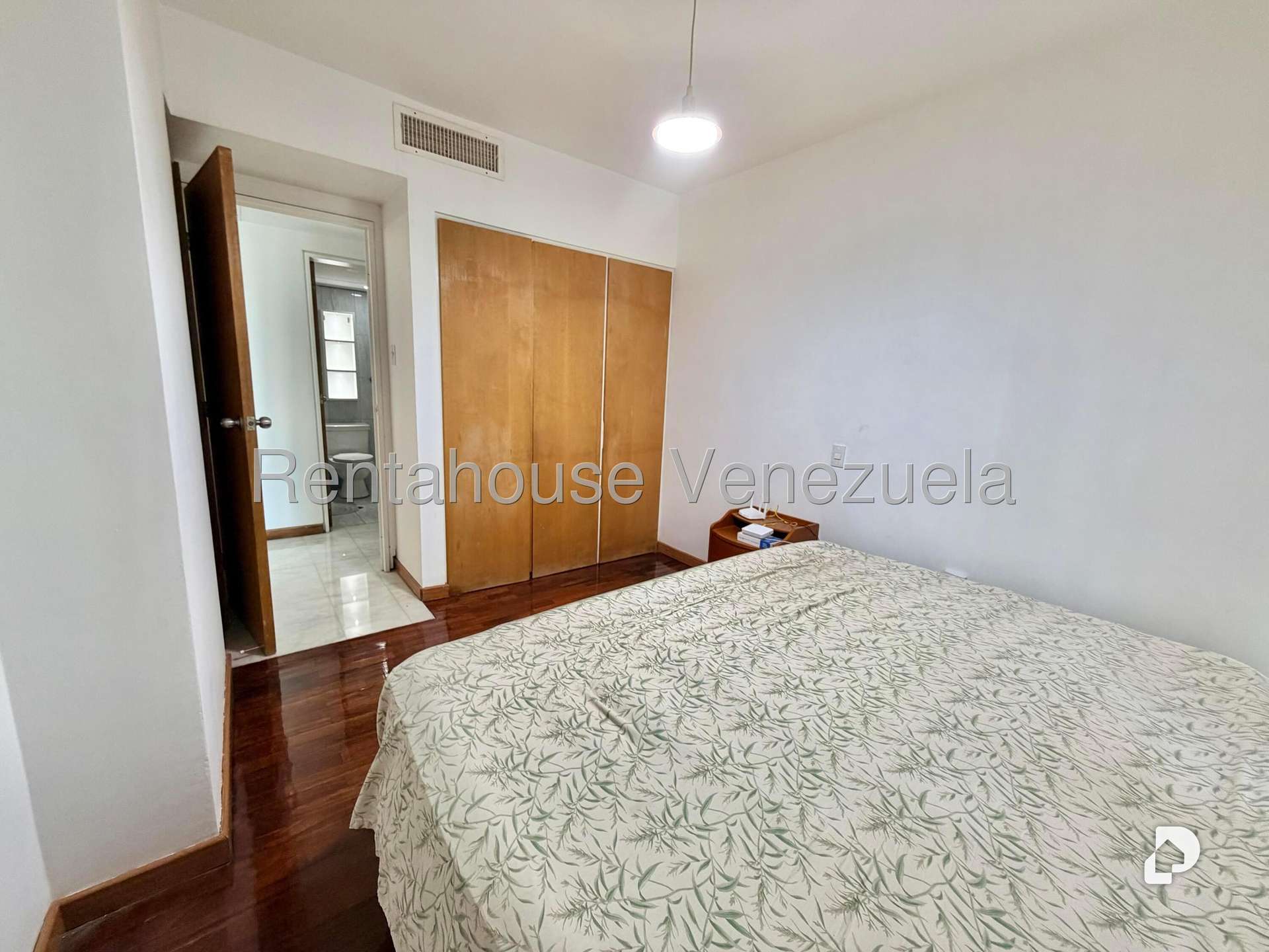 Apartamento en El Rosal, Caracas – 26