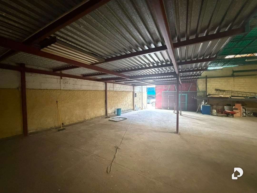 Local comercial en La Yaguara, Caracas – 20