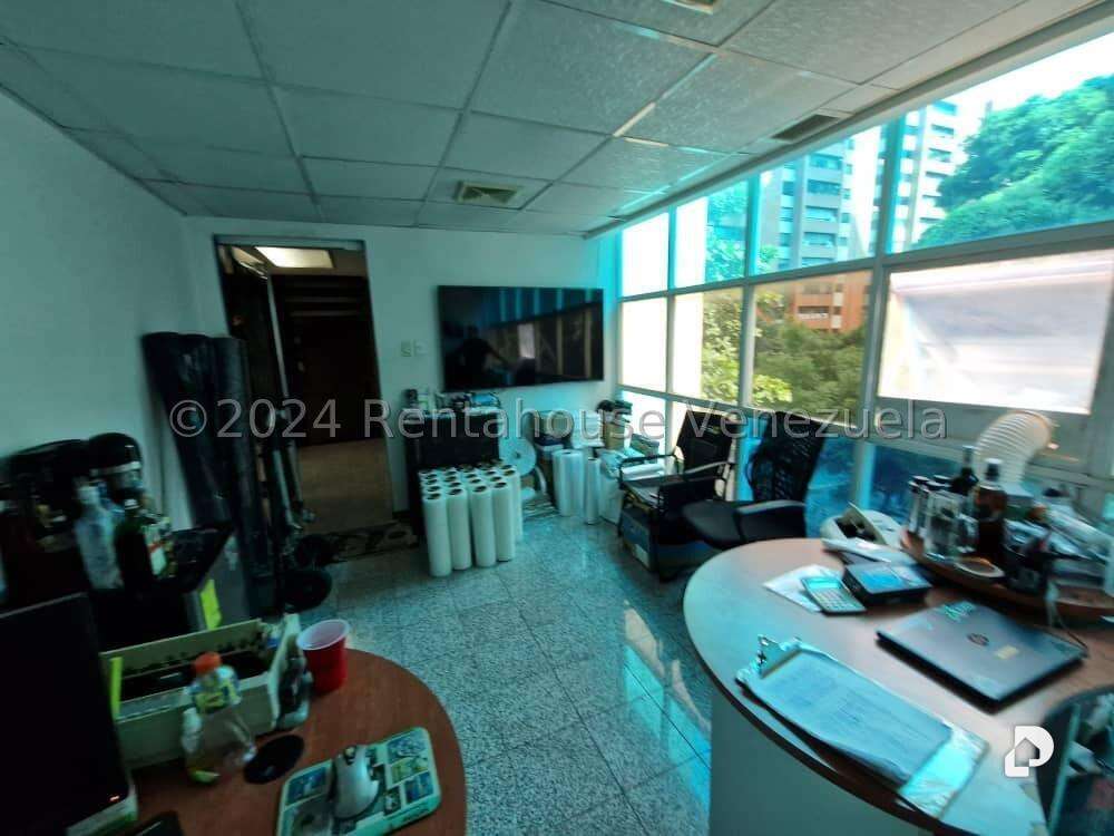 Building in Los Dos Caminos, Caracas – 10