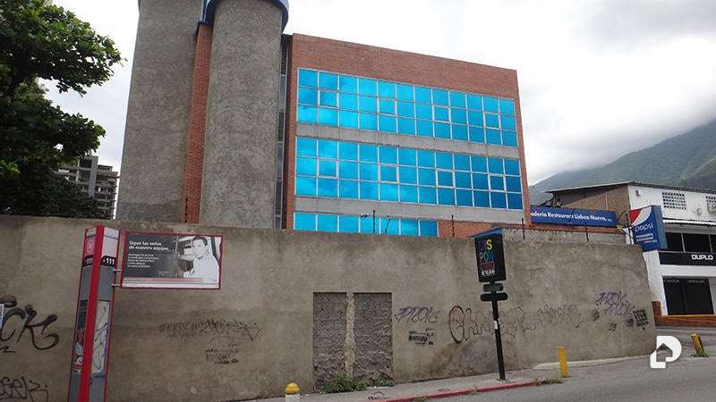 Building in Los Dos Caminos, Caracas – 1