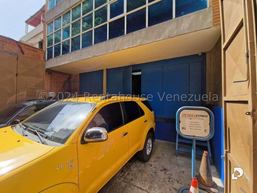 Building in Los Dos Caminos, Caracas – 3
