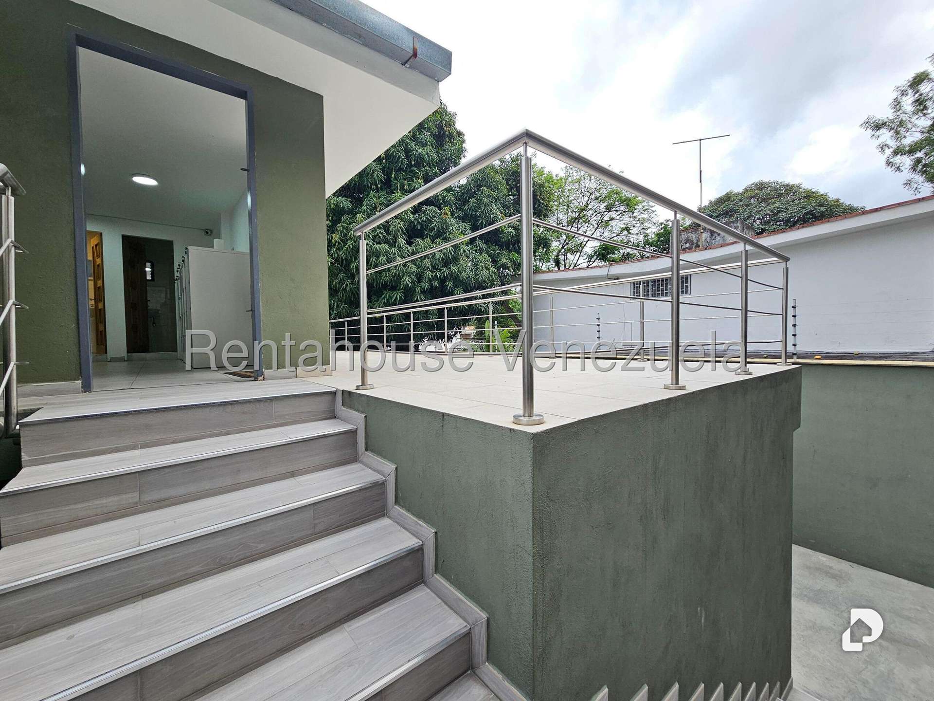 Local comercial en Santa Eduvigis, Caracas – 15