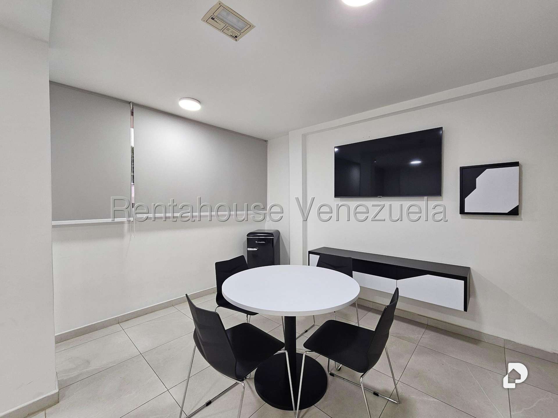 Local comercial en Santa Eduvigis, Caracas – 26