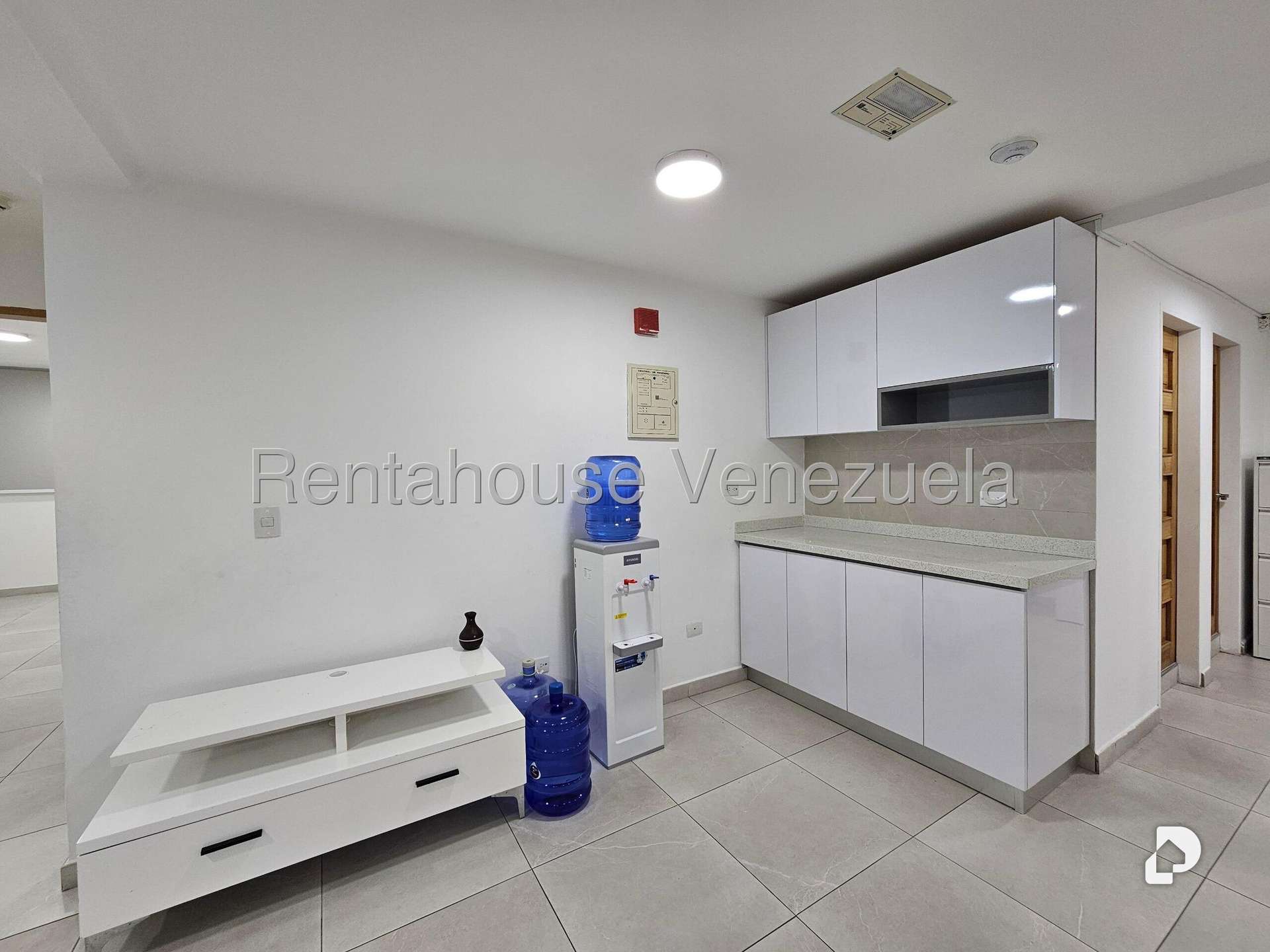 Local comercial en Santa Eduvigis, Caracas – 25