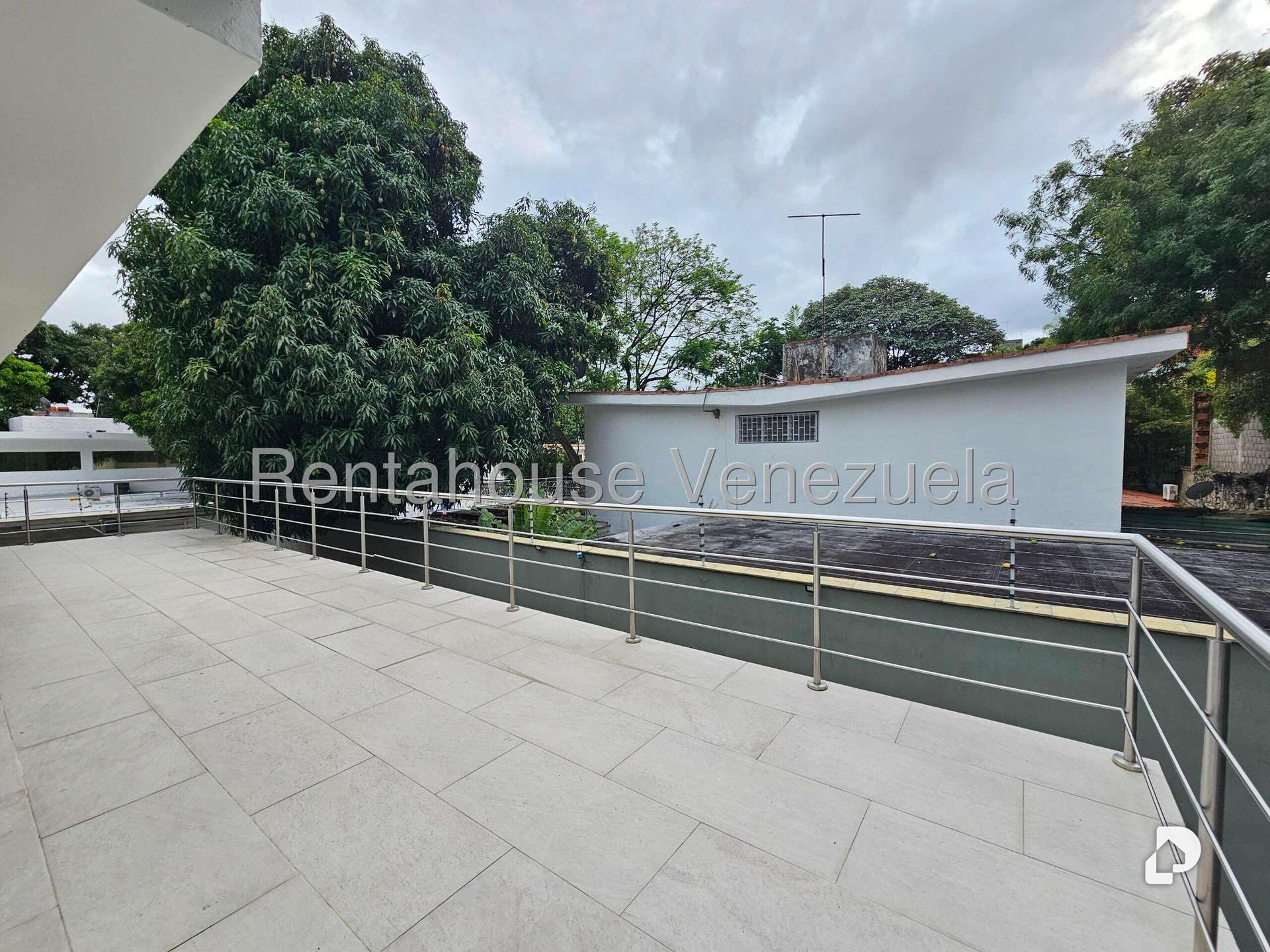Local comercial en Santa Eduvigis, Caracas – 17