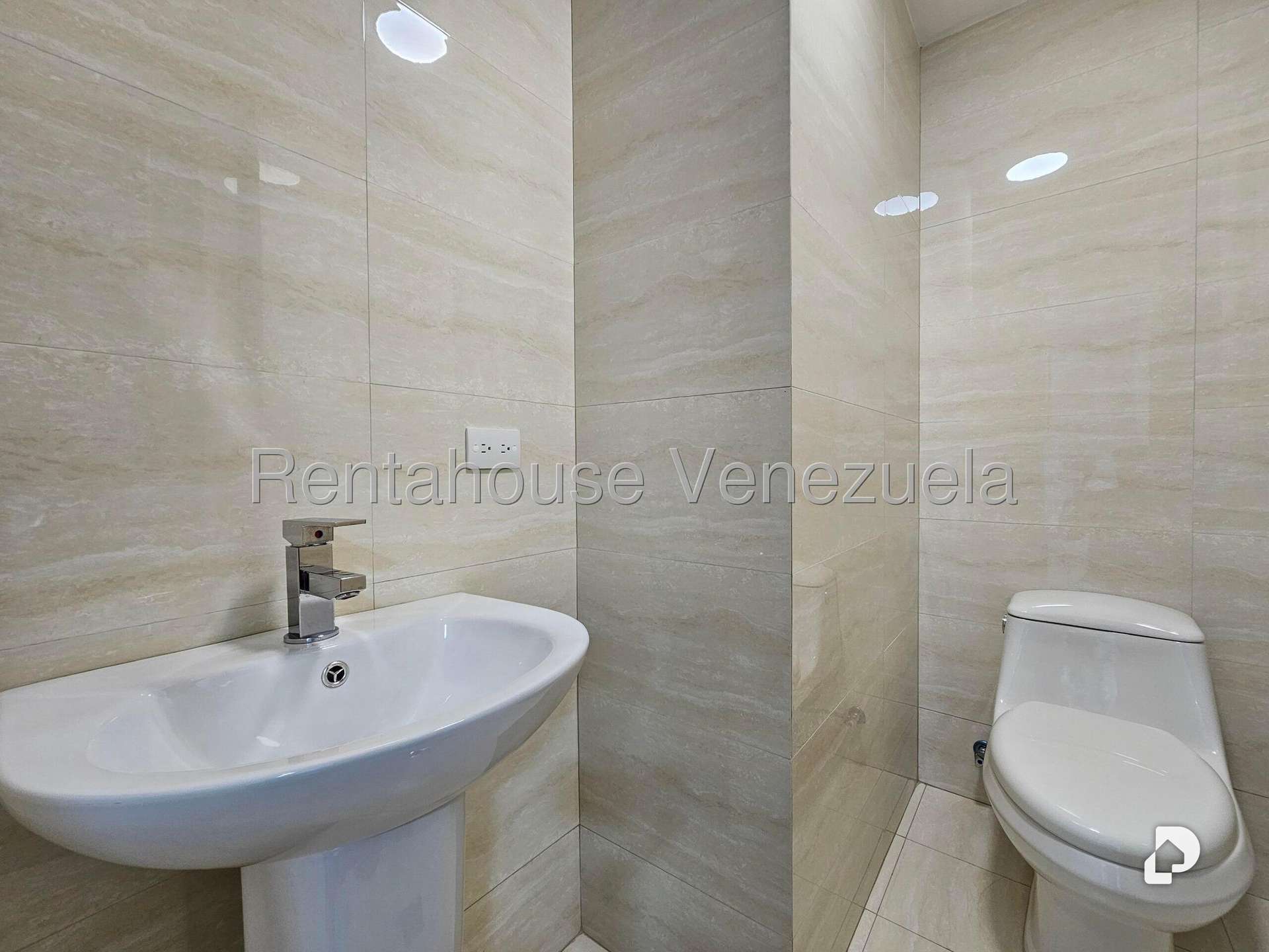 Local comercial en Santa Eduvigis, Caracas – 33