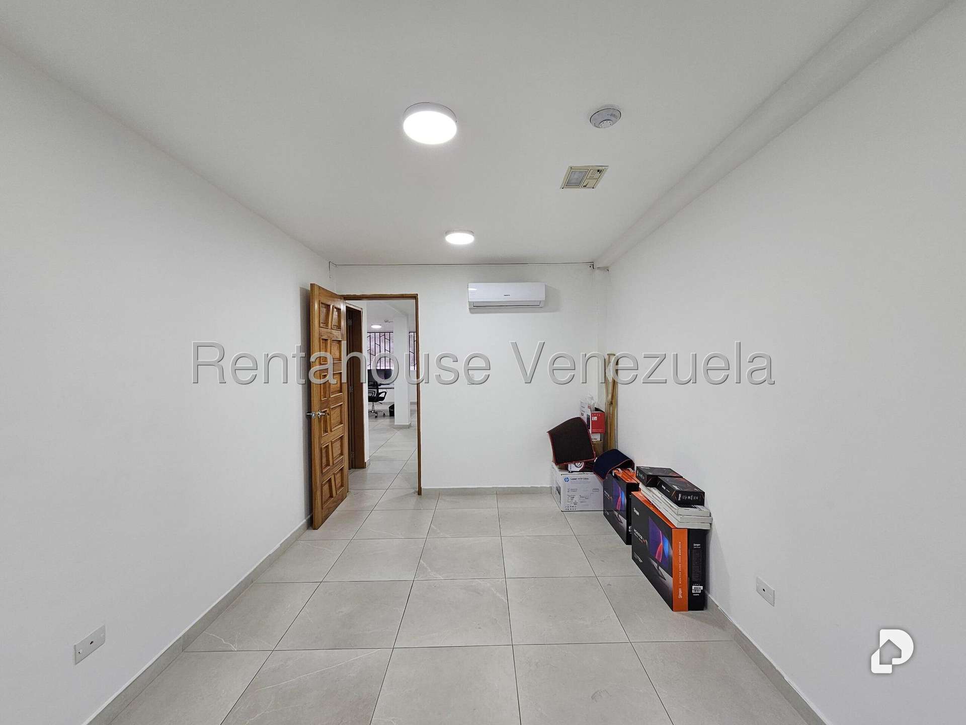 Local comercial en Santa Eduvigis, Caracas – 31