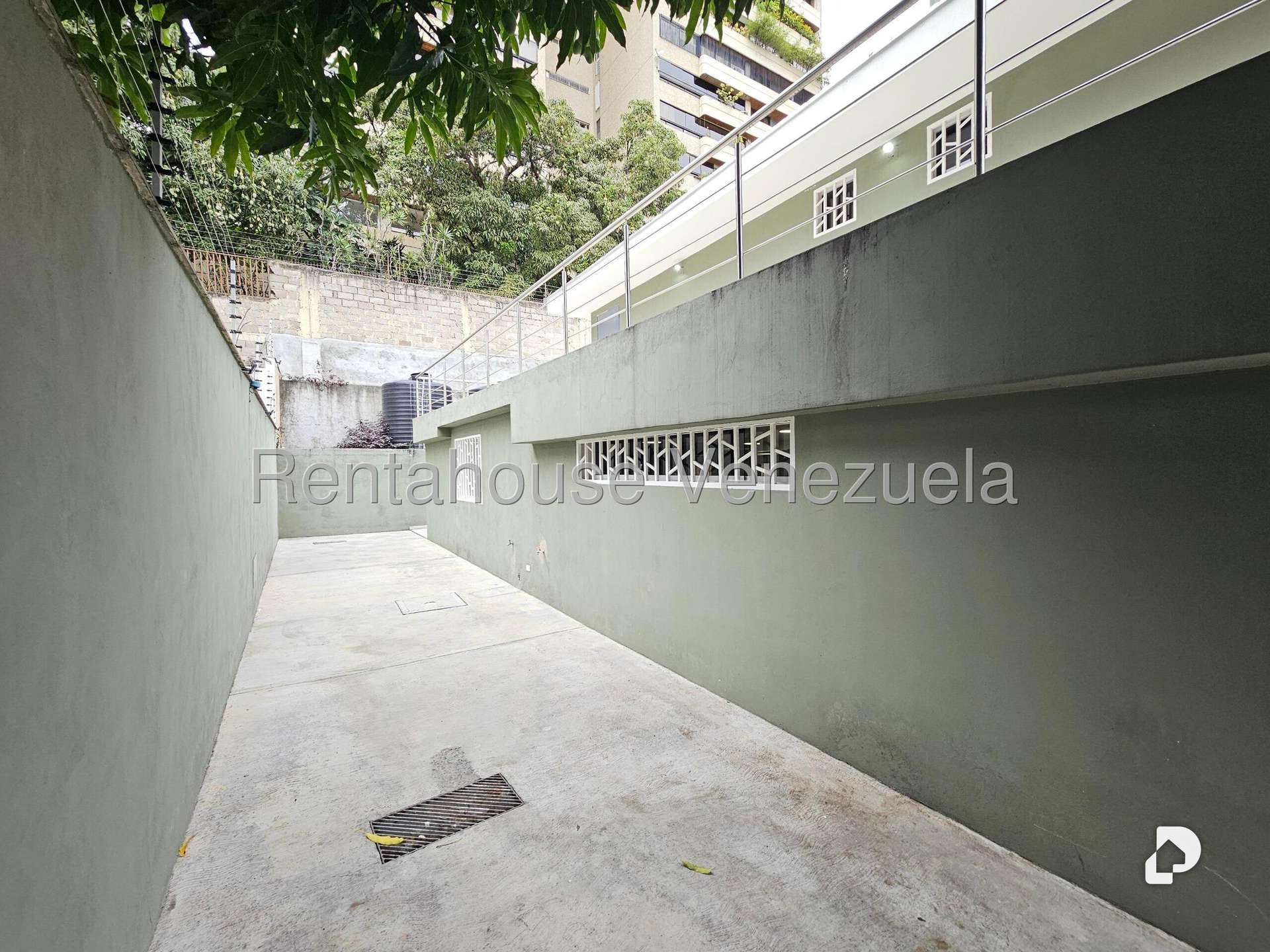 Local comercial en Santa Eduvigis, Caracas – 38