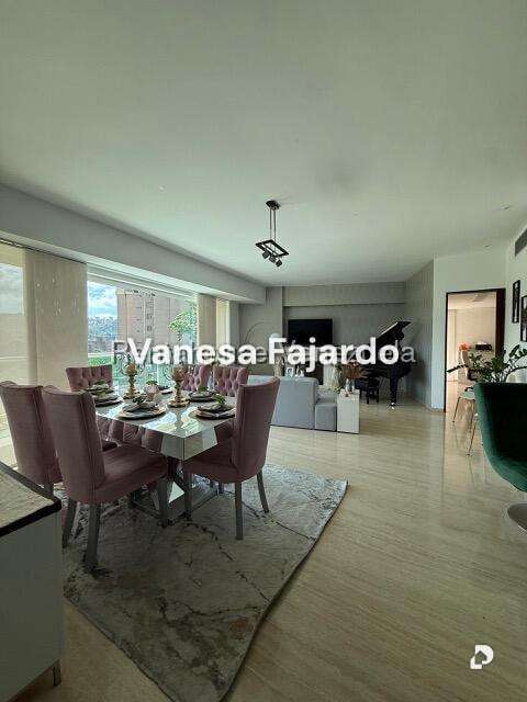 Apartamento en Las Mesetas de Santa Rosa de Lima, Caracas – 4