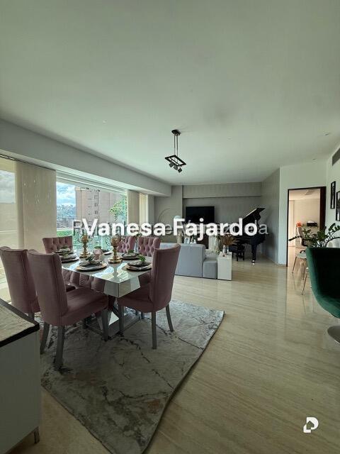 Apartamento en Las Mesetas de Santa Rosa de Lima, Caracas – 4