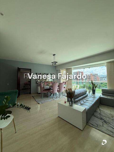 Apartamento en Las Mesetas de Santa Rosa de Lima, Caracas – 9