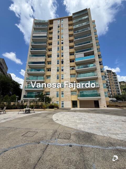 Apartamento en Las Mesetas de Santa Rosa de Lima, Caracas – 1