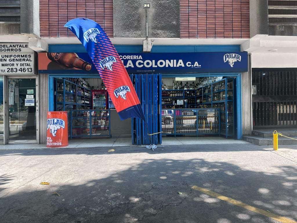 Local comercial en Los Dos Caminos, Caracas - 1