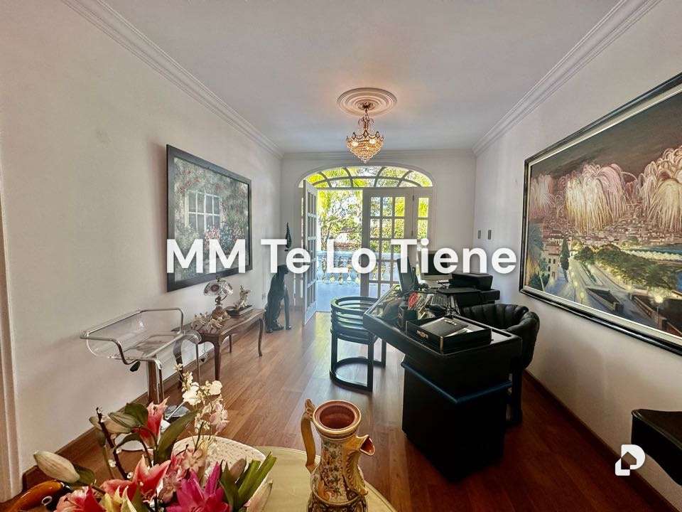 Casa en Lomas de La Lagunita, Caracas – 14