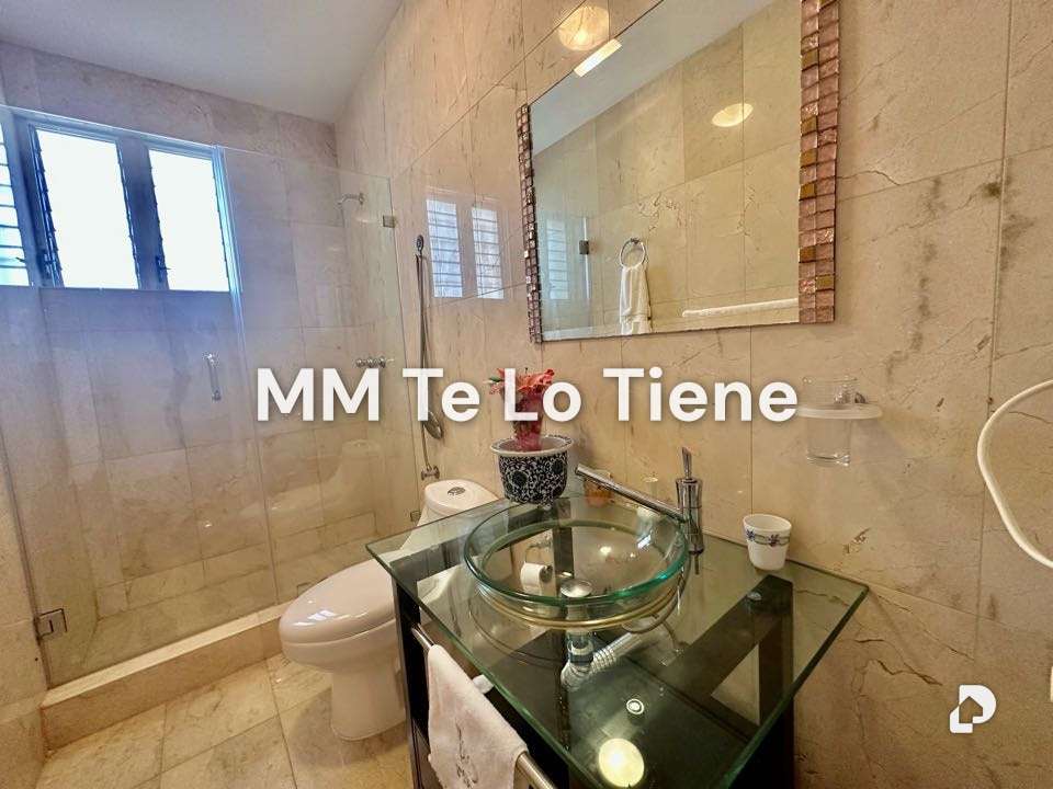 Casa en Lomas de La Lagunita, Caracas – 12