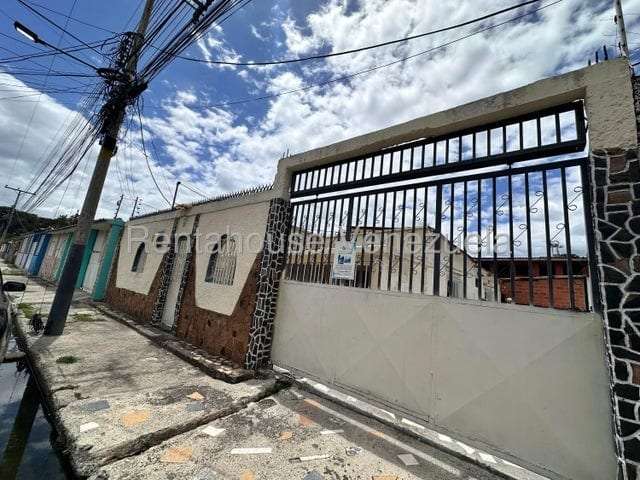 House in Maracay - 1