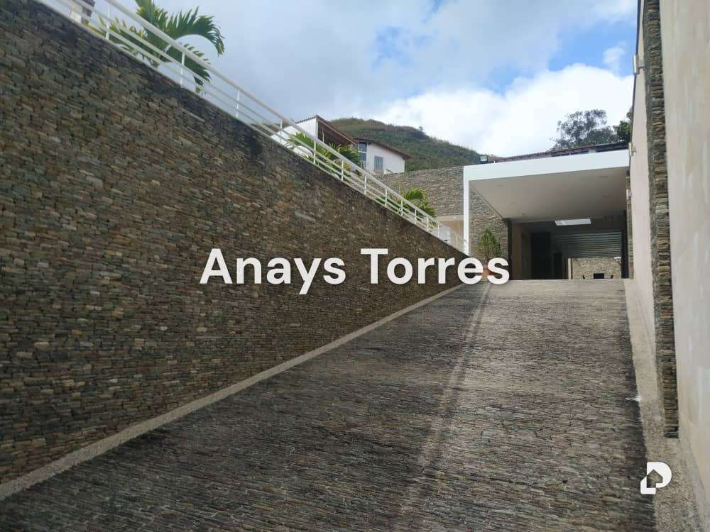 Casa en Rosaleda Norte, Altos Mirandinos – 7
