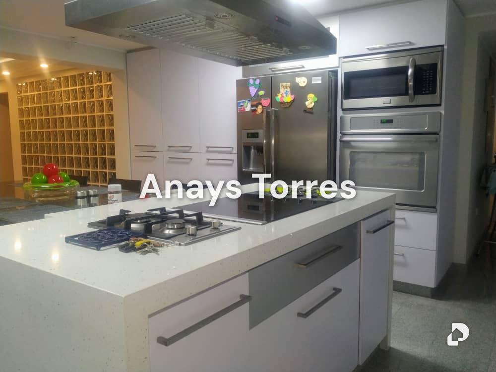 Casa en Rosaleda Norte, Altos Mirandinos – 2