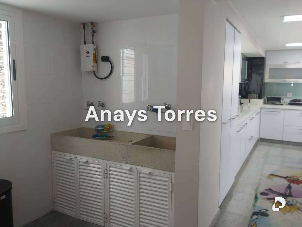Casa en Rosaleda Norte, Altos Mirandinos – 23